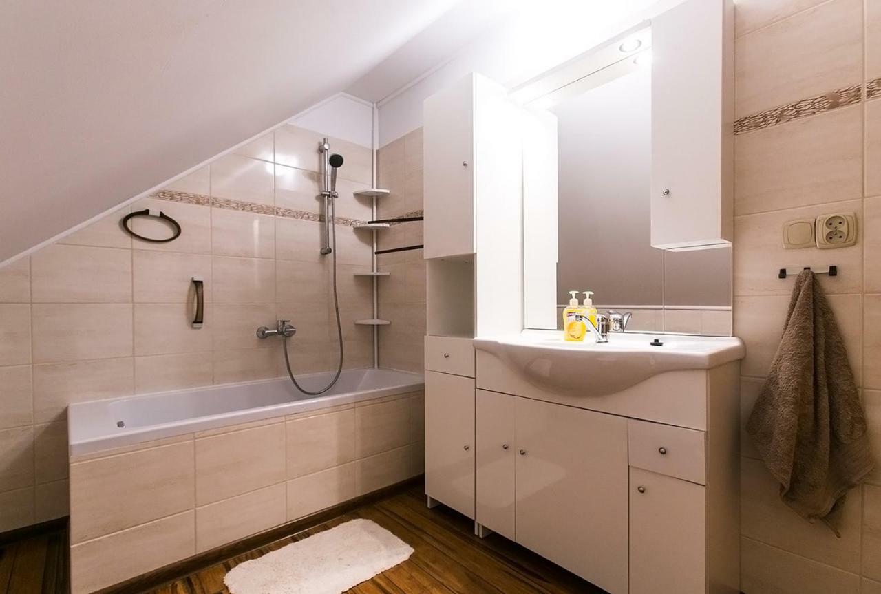 Pod Bieszczadem Villa Jasliska ภายนอก รูปภาพ